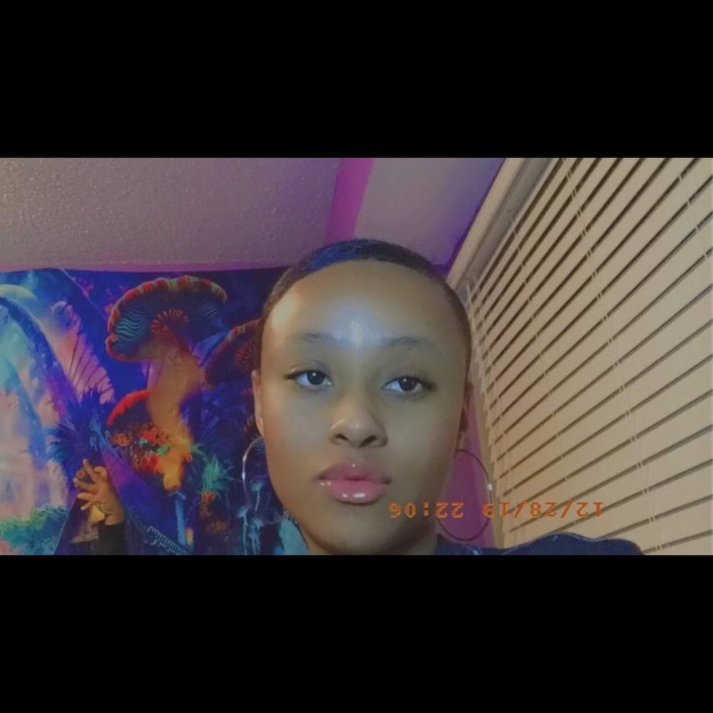 Meet your Posher, Dejia